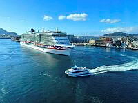 Iona i aalesund havn_redigert.jpg